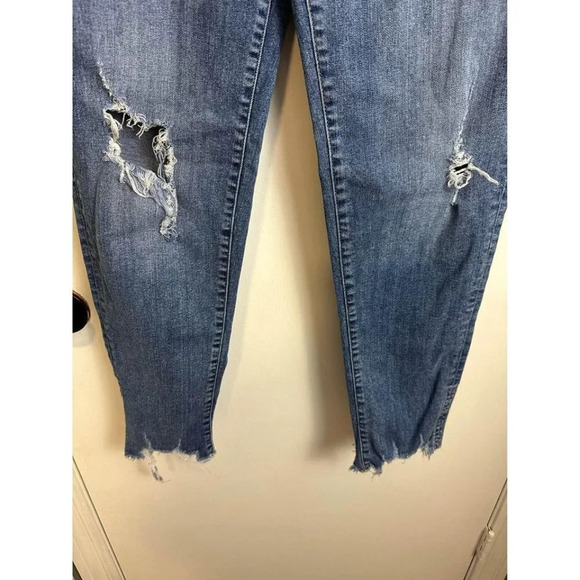 Maurices Distressed Cut Off Skinny Jeans Size 6 #0313 - Picture 3 of 8